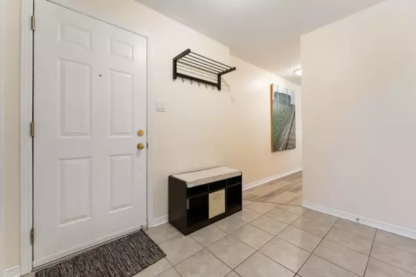 Cyrville - Carson Grove - Pineview, ON K1J 1K7,67 Strathaven Private