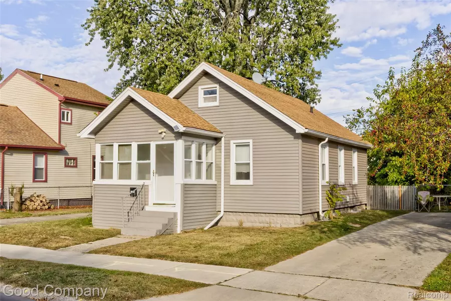 2850 Wolcott ST, Ferndale, MI 48220