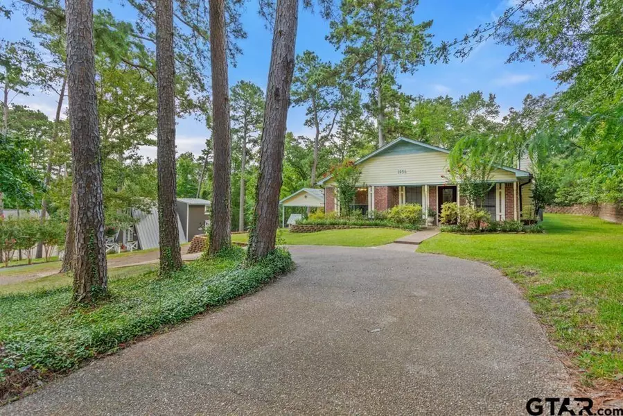 1656 Pineview Lane, Hideaway, TX 75771