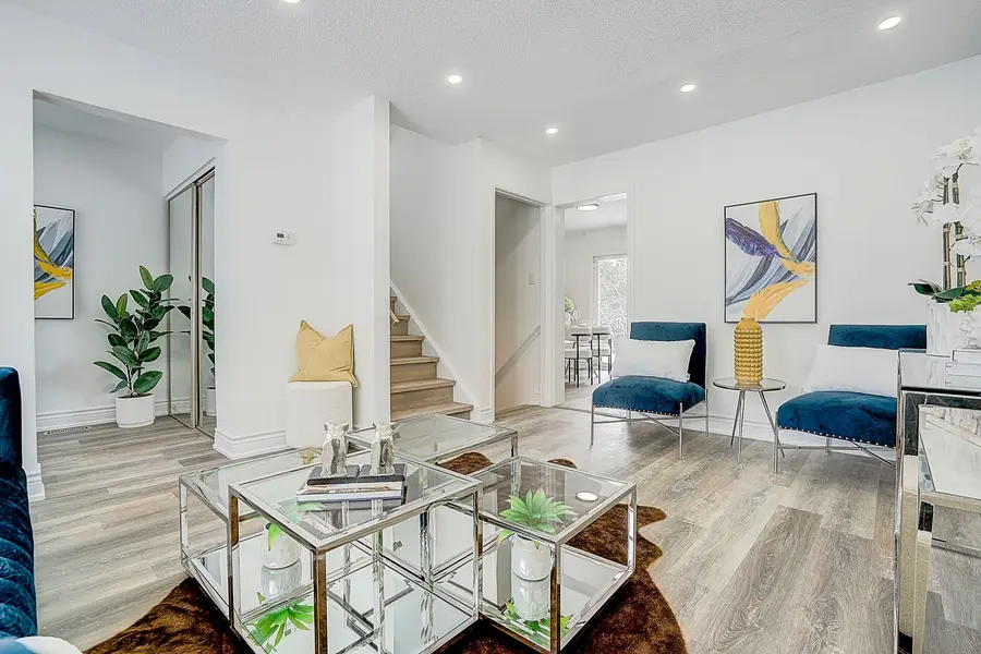 224 Hollyberry TRL, Toronto C15, ON M2H 2P4