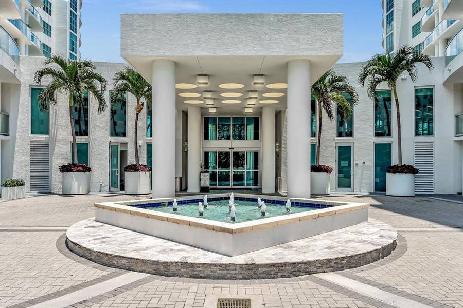 3131 NE 188th Street #2-1201, Aventura, FL 33180