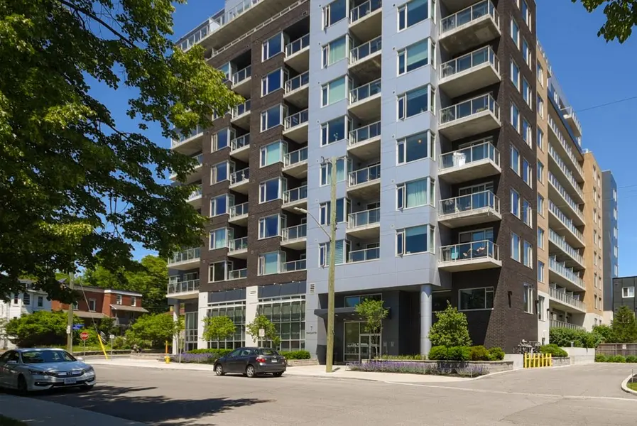 7 Marquette AVE #309A, Vanier And Kingsview Park, ON K1L 8A7