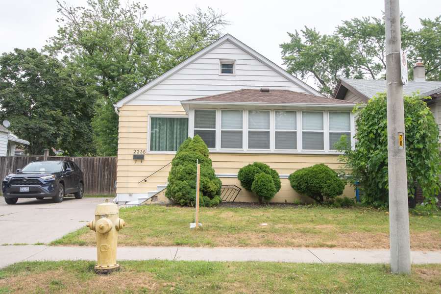 2236 Church ST, Windsor, ON N8X 1V9
