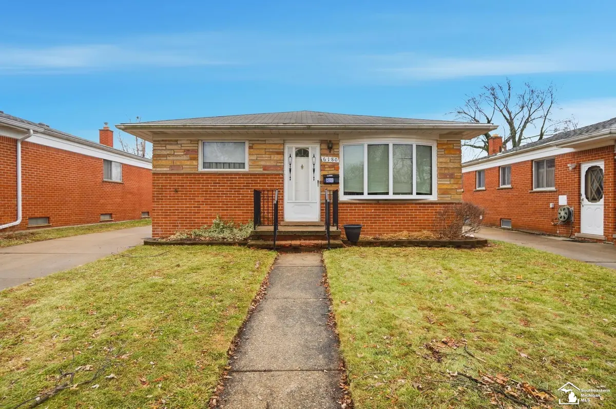 Dearborn Heights, MI 48127,6180 Colonial ST