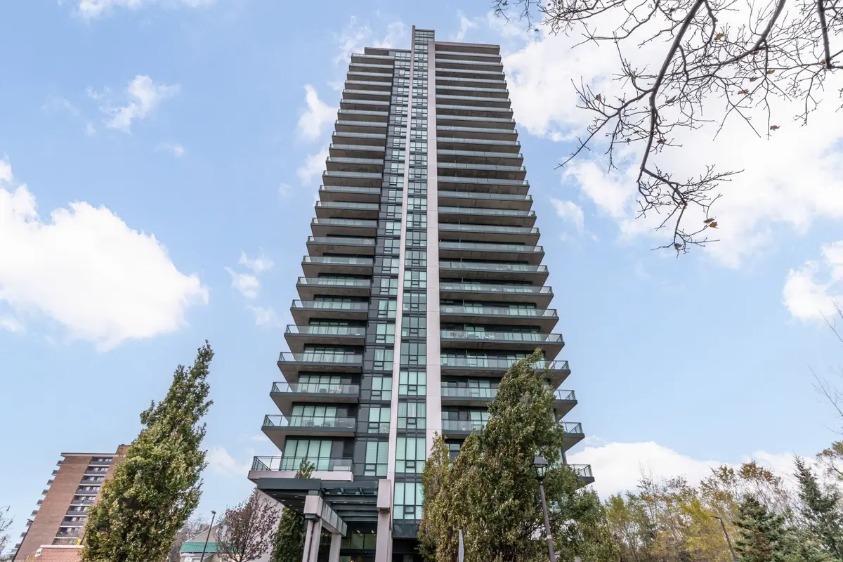 Brampton, ON L6W 0A8,100 John ST #2305