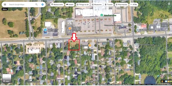 9999 W Cooley Lake, West Bloomfield Twp, MI 48324