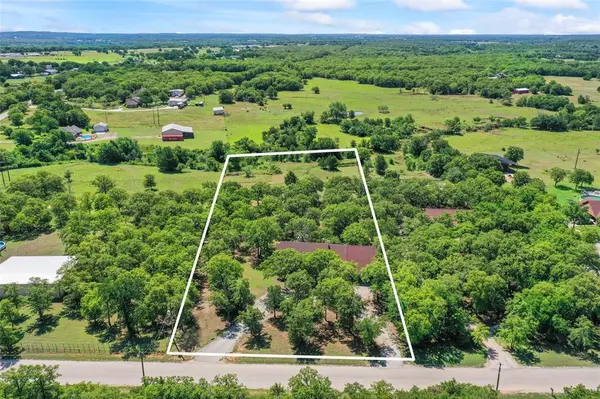 Sunset, TX 76270,483 County Road 1591