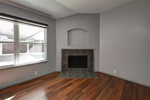 Dallas, TX 75217,7018 Petty Lane