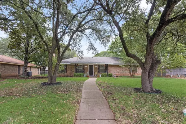 115 Mantlebrook Drive, Desoto, TX 75115