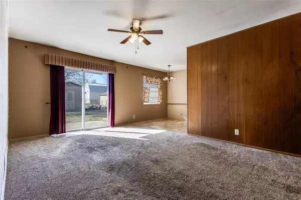 Gunter, TX 75058,113 E Oak Street