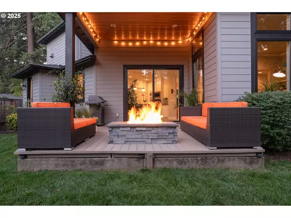 Lake Oswego, OR 97035,16200 WALUGA DR