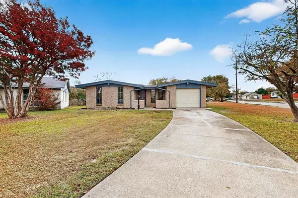 Garland, TX 75040,534 Henderson Circle