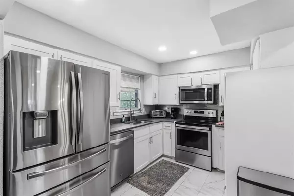 Dallas, TX 75206,5818 E University Boulevard #236