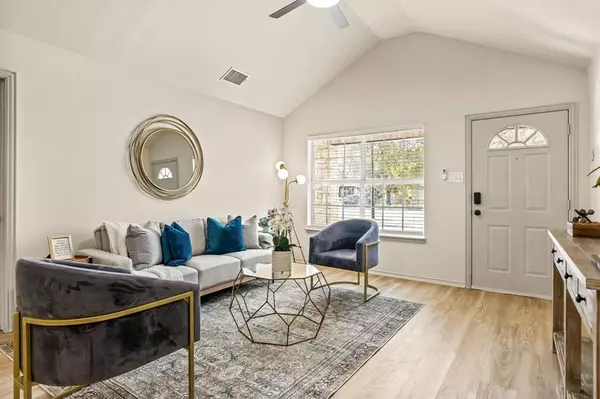 Dallas, TX 75217,274 S St Augustine Drive