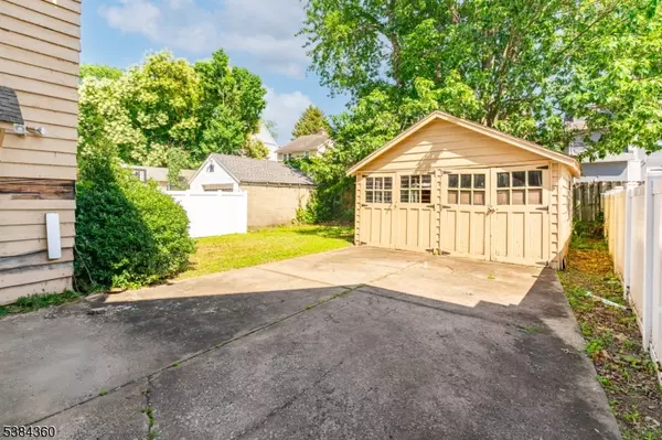 Newark City, NJ 07106,68 Richelieu Pl