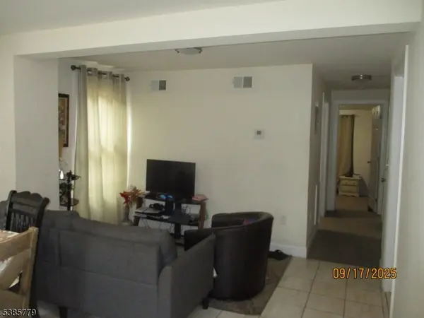 Newark City, NJ 07105,7 Kossuth St