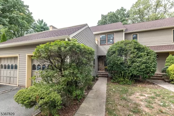 107 Provincetown Ct, Raritan Twp., NJ 08822