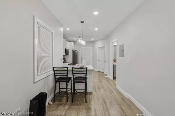 Newark City, NJ 07112,81 Wolcott Ter