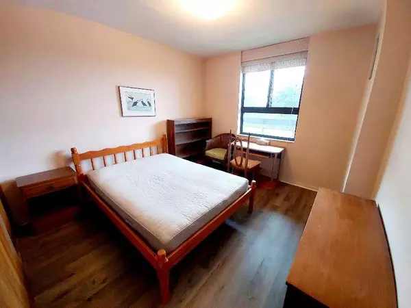 Toronto C15, ON M2J 4S5,177 Linus RD #307