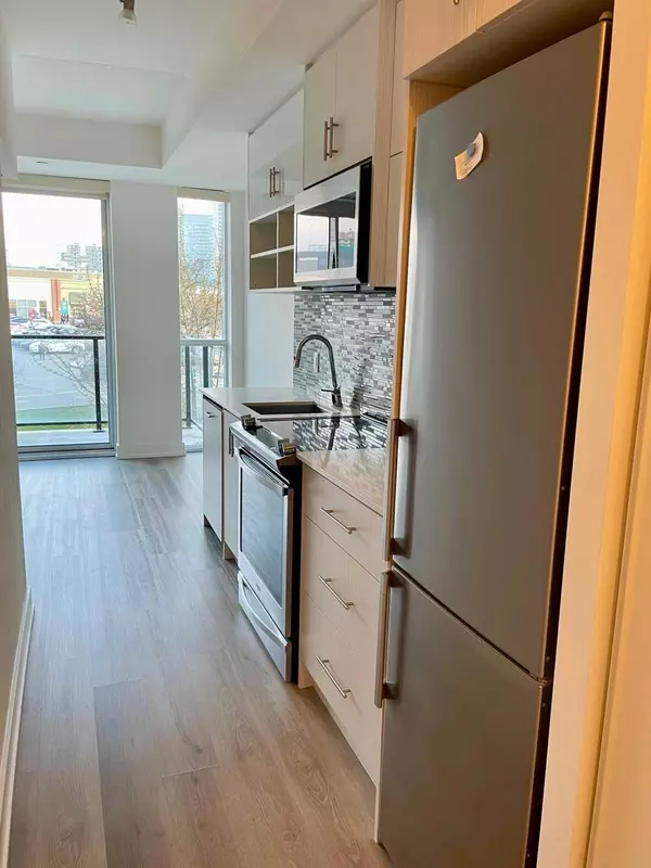 Toronto C15, ON M2J 0E8,128 Fairview Mall DR #2