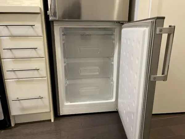 Toronto C06, ON M4R 0A2,58 Orchard View BLVD #409