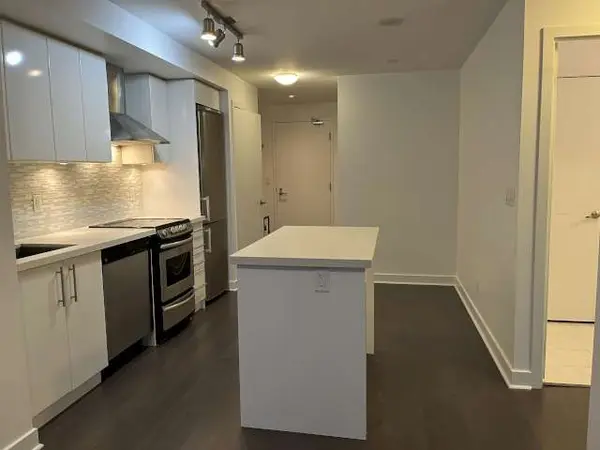 Toronto C06, ON M4R 0A2,58 Orchard View BLVD #409