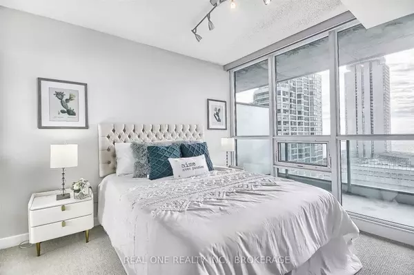 Toronto C01, ON M5J 2Z3,33 Bay ST #1409