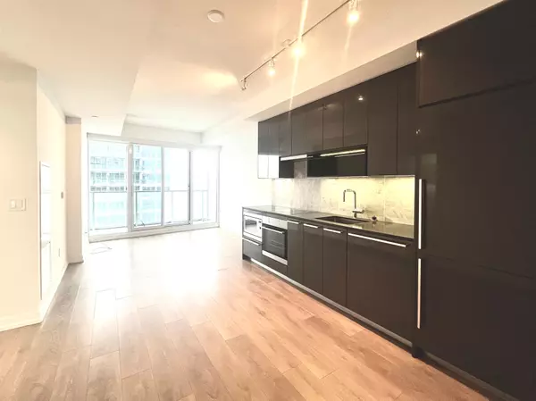 Toronto C15, ON M2K 0E3,115 Mcmahon DR #3701