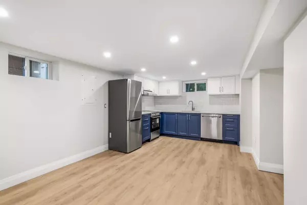 Toronto C10, ON M4S 1P8,116 Manor RD E #Lower