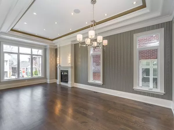 Toronto C04, ON M5M 2R6,17 Dunblaine AVE