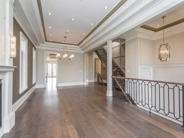 Toronto C04, ON M5M 2R6,17 Dunblaine AVE