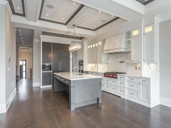 Toronto C04, ON M5M 2R6,17 Dunblaine AVE