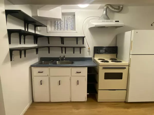 Toronto C01, ON M5T 1L6,114 Baldwin ST #Bsmt