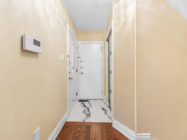 Toronto E11, ON M1B 1P9,106 Mammoth Hall TRL