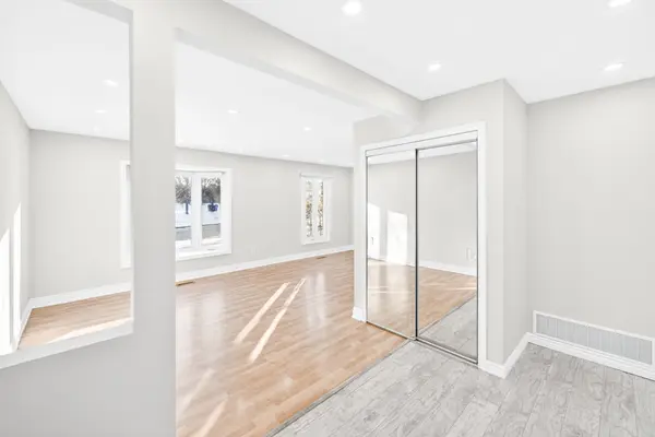 Toronto E11, ON M1B 2V2,138 John Tabor TRL