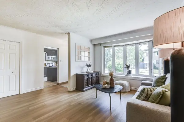 Toronto E10, ON M1E 2B9,53 Glory CRES