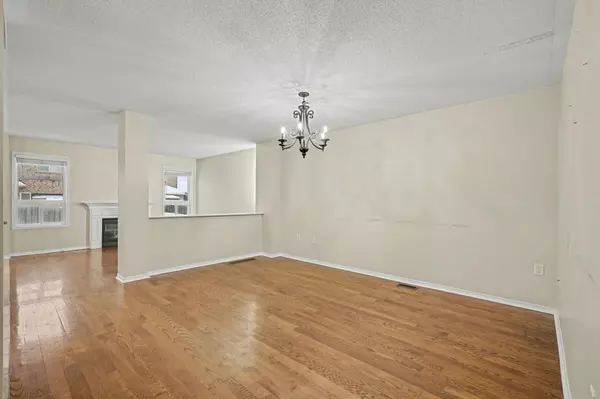 Whitby, ON L1N 0C6,57 Oceanpearl CRES