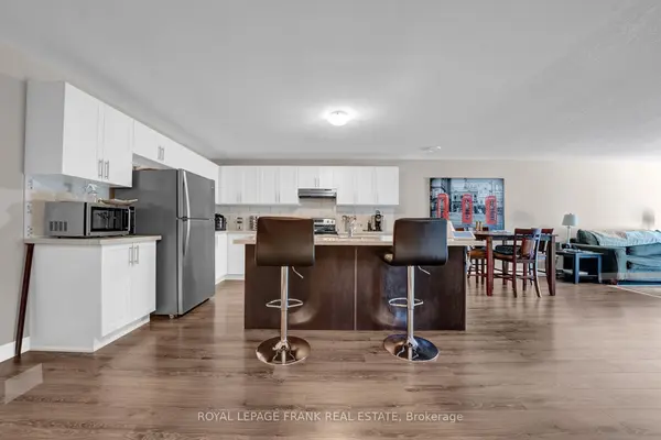 Oshawa, ON L1H 2R1,398 Olive AVE