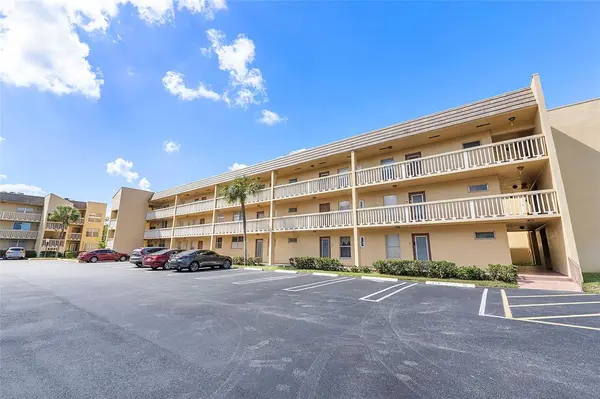 Tamarac, FL 33319,6051 NW 61st Ave #202