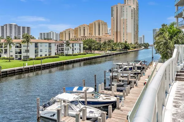 Aventura, FL 33180,3131 NE 188th Street #2-1201