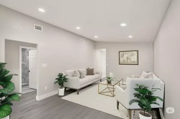 2614 W 65th St, Hialeah, FL 33016