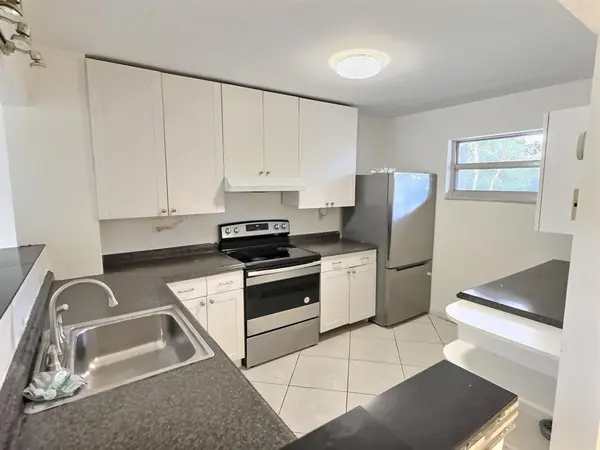 1100 NW 87th Ave #208, Coral Springs, FL 33071