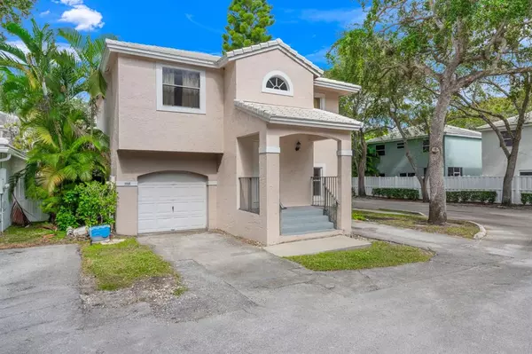 Plantation, FL 33324,9918 NW 2nd Ct