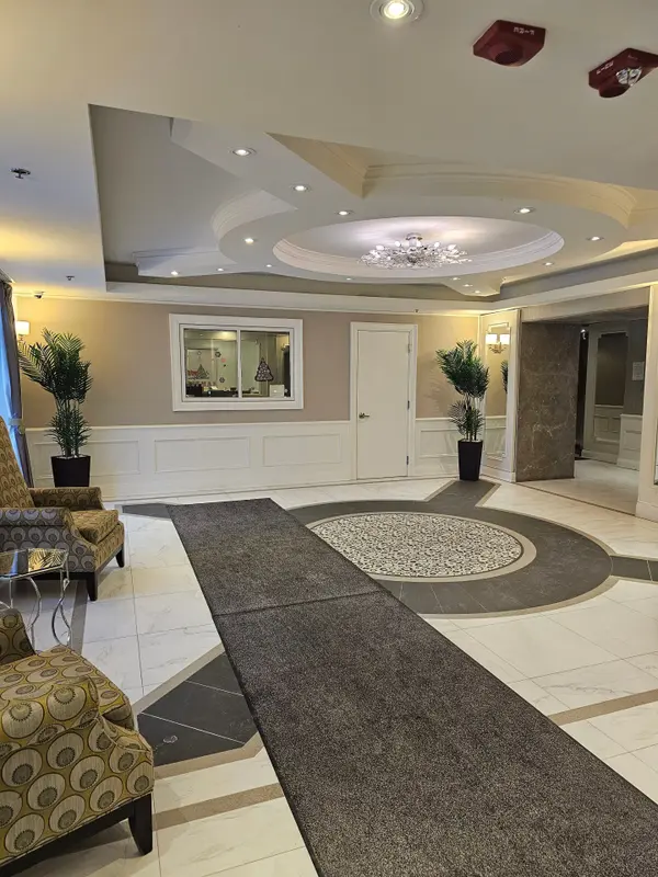 Markham, ON L6C 0V5,28 Prince Regent ST #Ph14