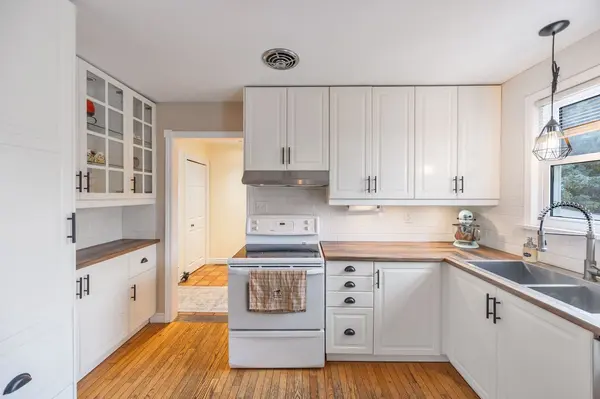 King, ON L3Y 4V9,19280 Dufferin ST