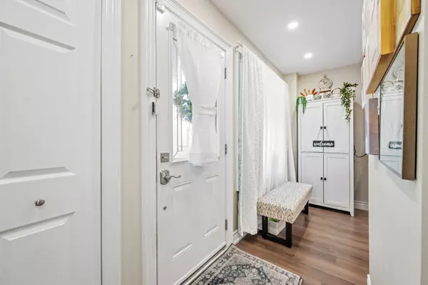 Barrie, ON L4N 7E1,64 Wallace DR