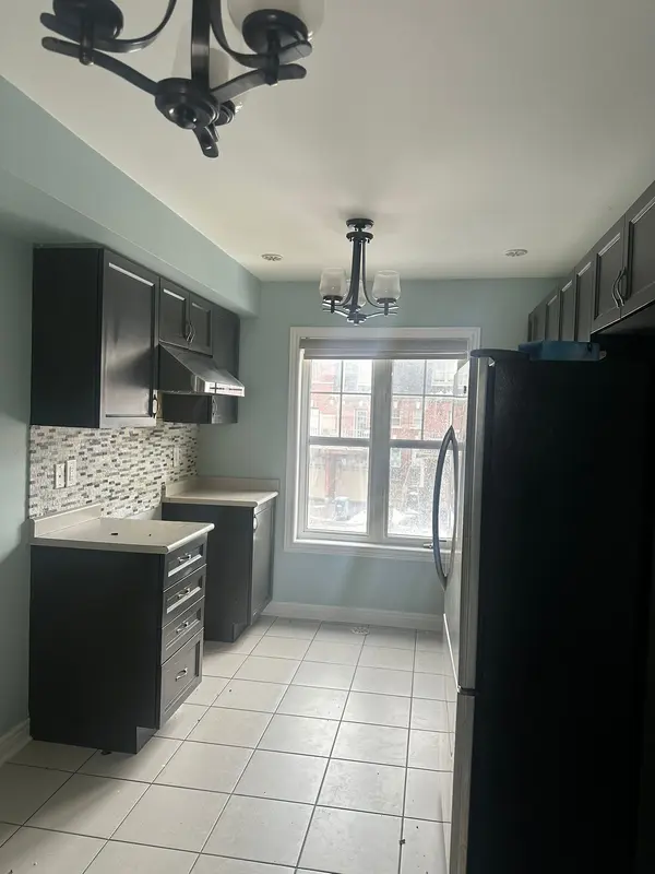 Brampton, ON L7A 4B6,6 Soldier ST