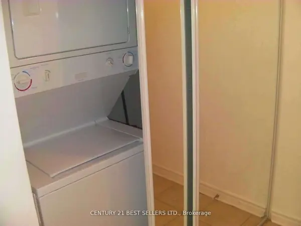 Mississauga, ON L5B 4N3,4080 Living Arts DR #1802