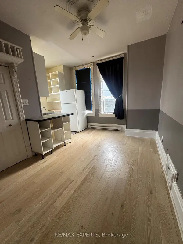 Orangeville, ON L9W 2G5,18 Faulkner ST #3