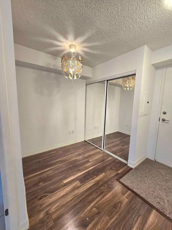 Toronto W02, ON M6H 4K6,812 Lansdowne AVE #520